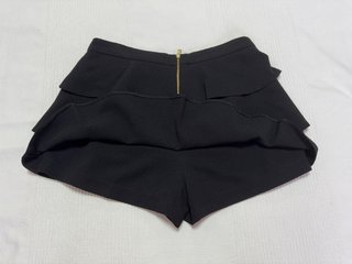 Falda pantalón negra Lefties volantes