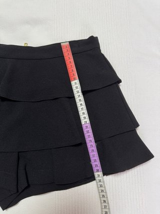Falda pantalón negra Lefties volantes
