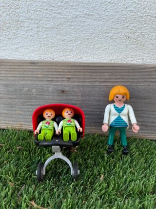 Playmobil Madre con Carrito Gemelar