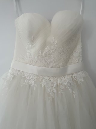 Vestido de novia con velo