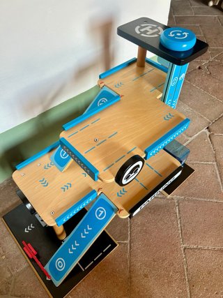 Parking de Madera de Juguete Hape