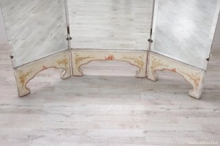 Biombo antiguo con espejos