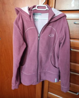 Chaqueta Polar con Capucha