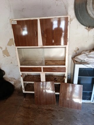Alacena vintage madera y cristal