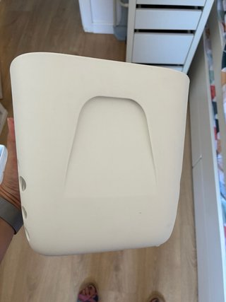 Cesta OXO para juguetes en el baño