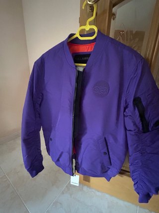 Cazadora Bomber Pull&Bear Morada