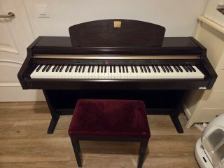 Piano Yamaha Clavinova CLP-930 + banqueta