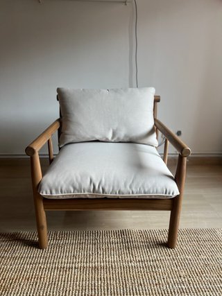 Butaca SKLUM madera y tela beige