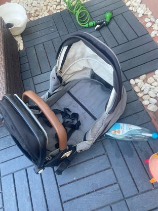 Kit Bebé: Cuna Chicco Next2Me, Bañera y Carrito