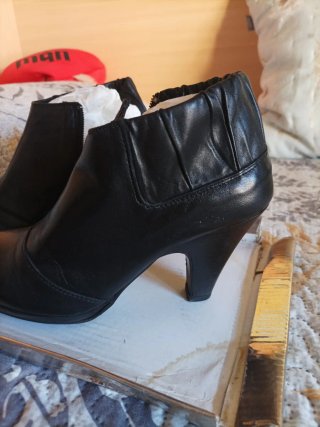 Botines Negros de Tacón