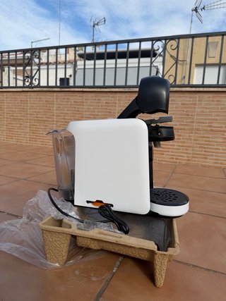 Cafetera Bosch Tassimo Finesse Blanca y Negra