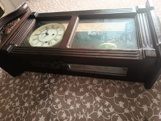 Reloj de Pared Antiguo con Péndulo