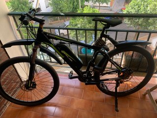 2 Bicicletas Montaña,una eléctrica(no enciende)