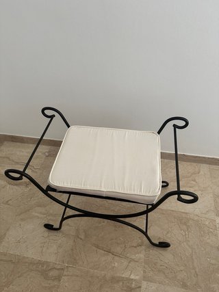 Banqueta/descalzadora de hierro forjado