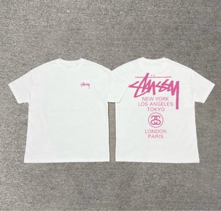 Camiseta Stüssy Blanca con Estampado Rosa