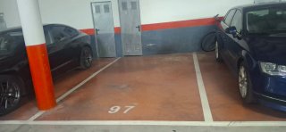Se alquila plaza de garaje pau 1 edi terrarbina