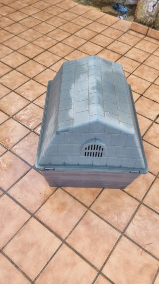 Caseta para perro gris