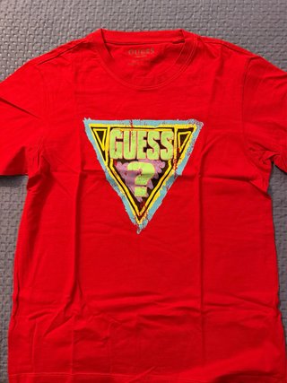T-shirt Guess rossa