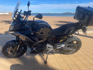BMW F900XR