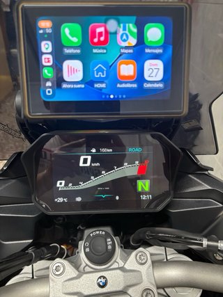 BMW F900XR
