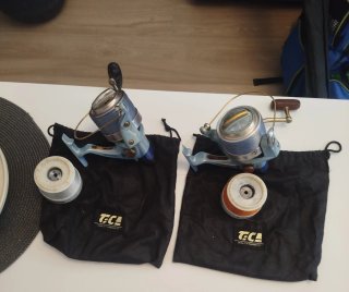 Combo 2 Carretes de Pesca Tica y dos cañas zum zum