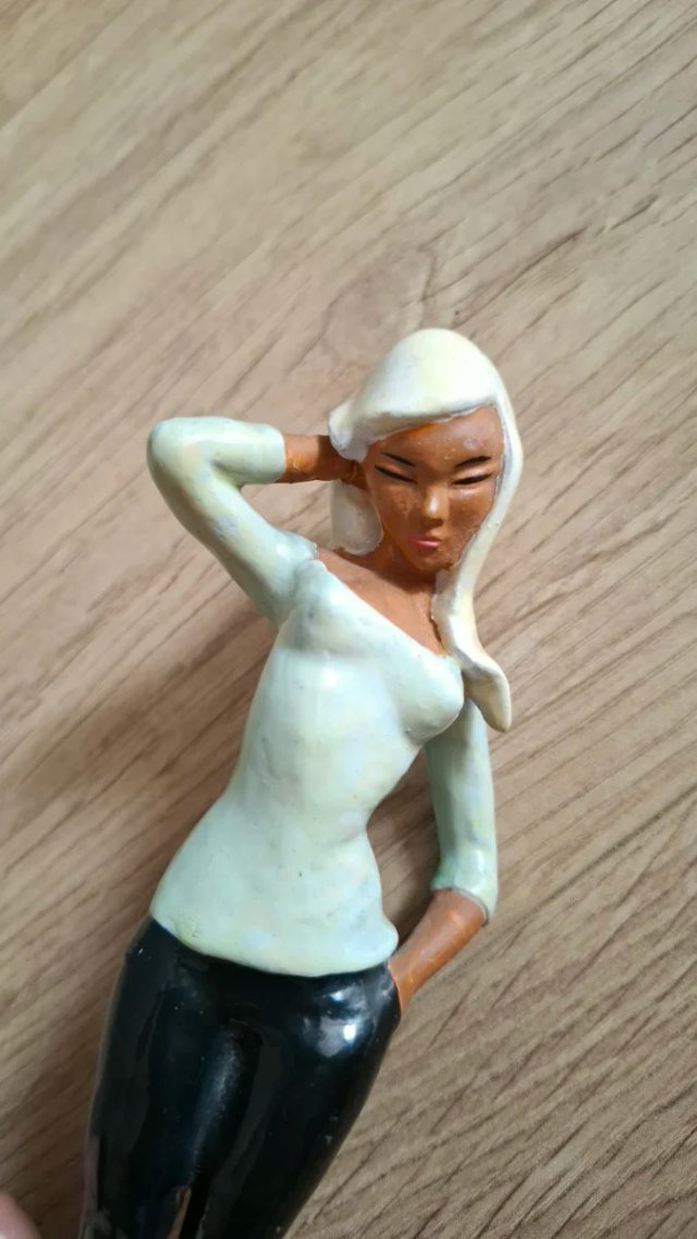 Figura vintage mujer y perro años 50-60