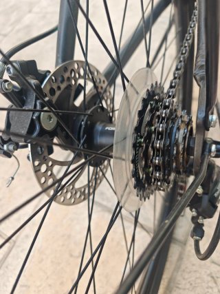 Bicicleta Trekking Moma