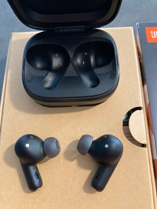 Auriculares JBL Live Beam 4