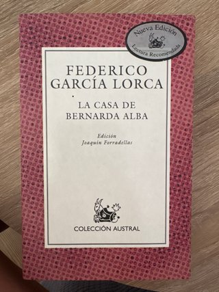 La Casa De Bernarda Alba (Spanish Edition)