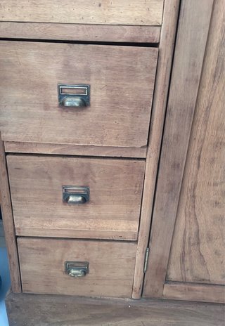 Mueble de oficina antiguo de madera