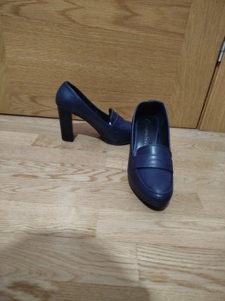 Zapatos tacón azul marino Carolina Cox