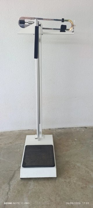 Báscula de peso y altura