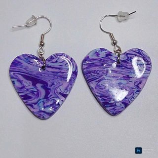 Pendientes arcilla polimérica grises y blancos