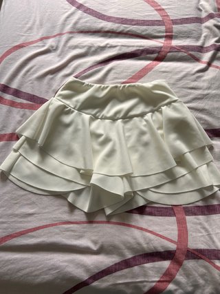 Falda con volantes blanca