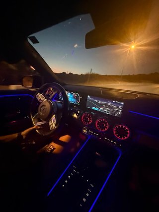 Mercedes-Benz GLB 2023
