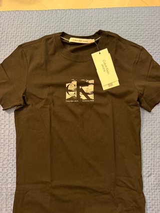 T-shirt Calvin Klein nera