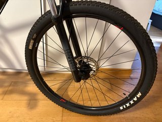 Bicicleta de montaña KTM 29” – Shimano CUES, RockS
