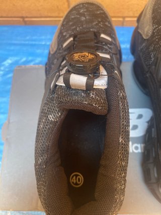 Calzado / Zapatos de seguridad nuevos (Talla 40)