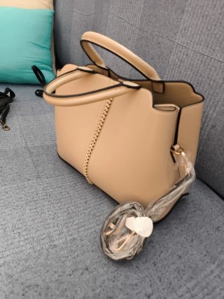 Bolso de mano beige (NO ES DE PIEL)