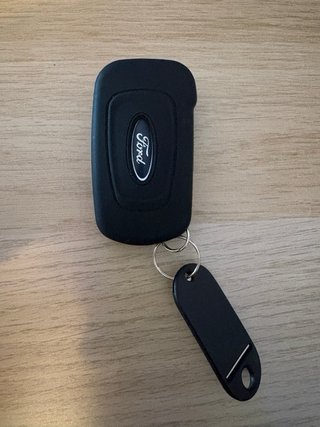 Funda Llave Ford Negra