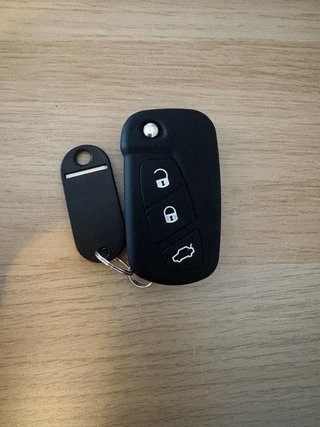 Funda Llave Ford Negra