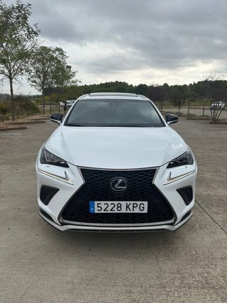 Lexus NX 300h f sport