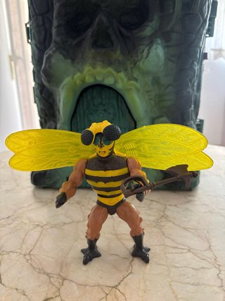 Buzz Off (Masters of the Universe 1983).