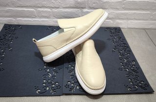 Zapatos de Cuero Color Crema Talla 42