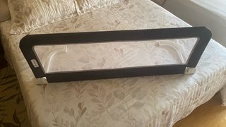 Barrera de seguridad para cama infantil