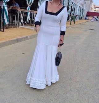Traje de Flamenca blanco y negro. Elastico 38/42