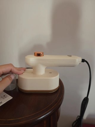 Mini Ferro da Stiro da Viaggio LIFEman