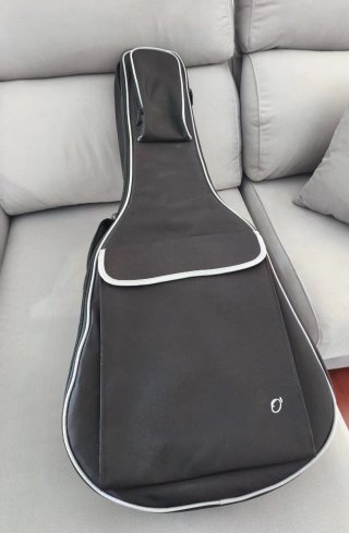 Guitarra Española Admira con funda y soporte