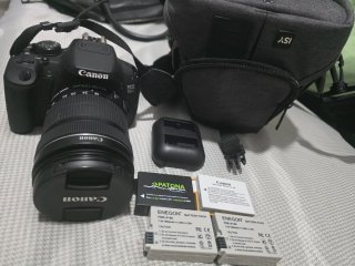 Canon EOS 700D 18-135mm Cámara DSLR