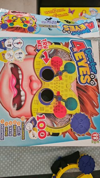 Juego de mesa Doctor 4 Eyes